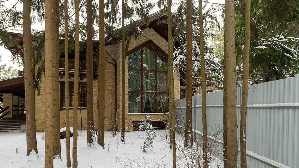 Забор из профнастила своими руками: как сделать, установить и выбрать материалы для забора