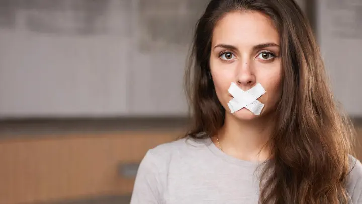 «Часто матерюсь. Прекрасно себя чувствую»: Неожиданные откровения доктора Мясникова на слова коллеги из Киргизии