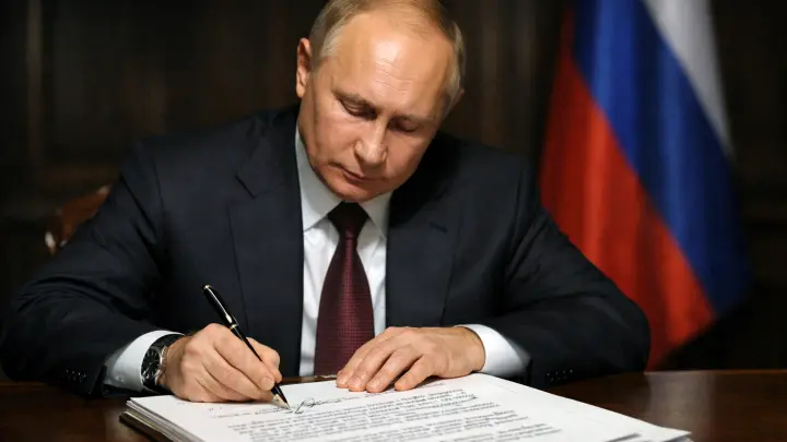 Три пункта: Путин стукнет кулаком по столу — это именно тот случай