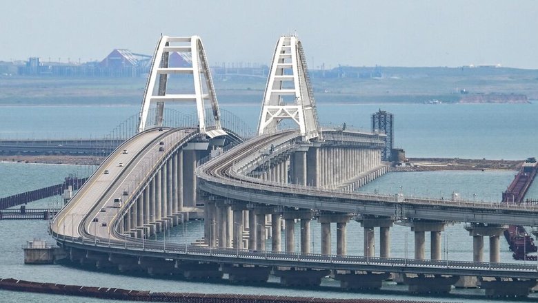 Движение по Крымскому мосту временно перекрыли