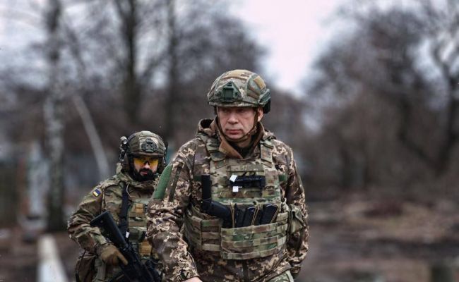 Сырский заявил, что Российская армия наступает по всему фронту