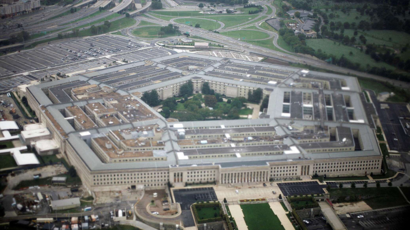 Туск: Польша не получала сигналов о перемещении военных США